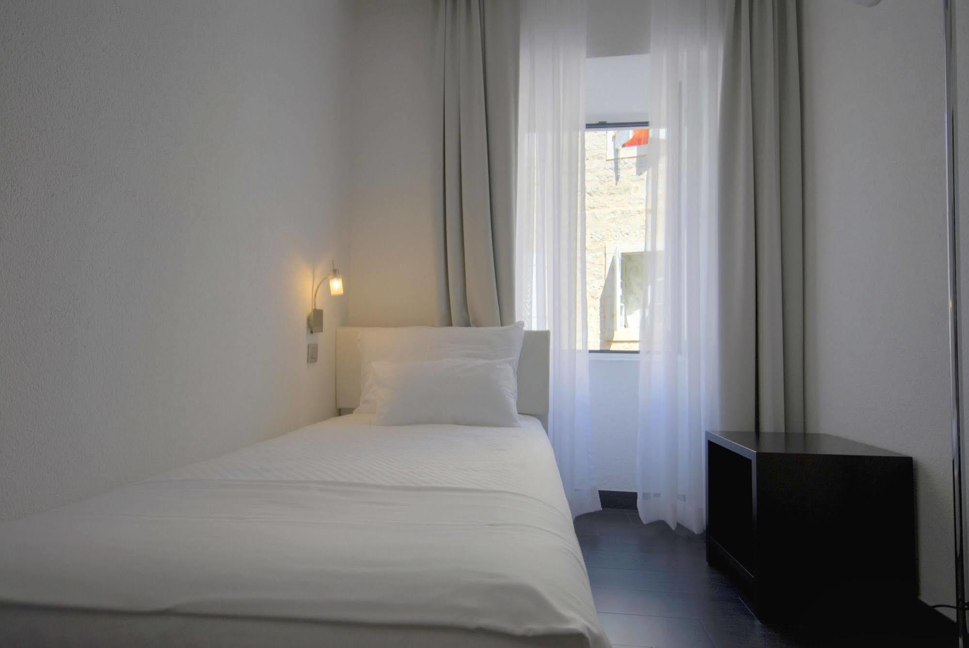 Hotel Astoria Budva Bagian luar foto